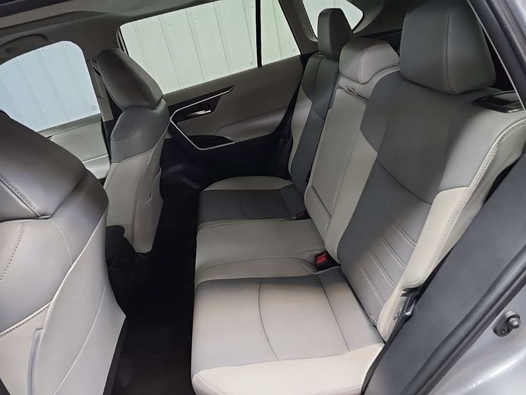Used 2021 Toyota RAV4 XLE Premium FWD image 32