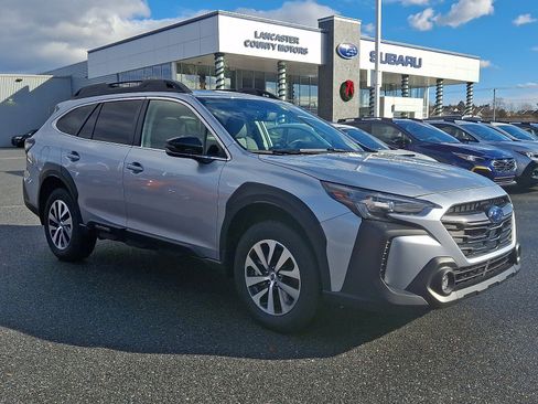 Certified 2025 Subaru Outback Premium image 3