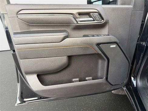 Used 2024 GMC Sierra 2500 AT4 w/ AT4 Premium Plus Package image 17