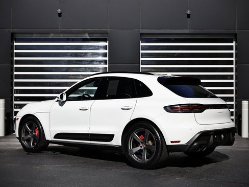 Used 2023 Porsche Macan S image 3