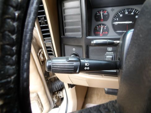 Used 1996 Jeep Cherokee 4WD 4-Door image 75