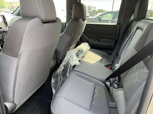 Used 2026 Nissan Frontier SV w/ All-Weather Content Package AWD/4WD image 22