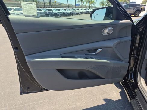 Used 2023 Hyundai Elantra SEL FWD image 10