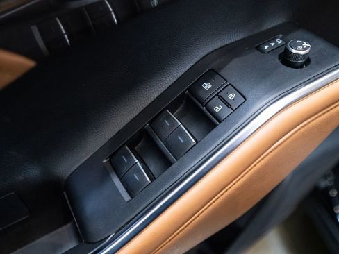 Used 2023 Toyota Highlander Platinum image 20