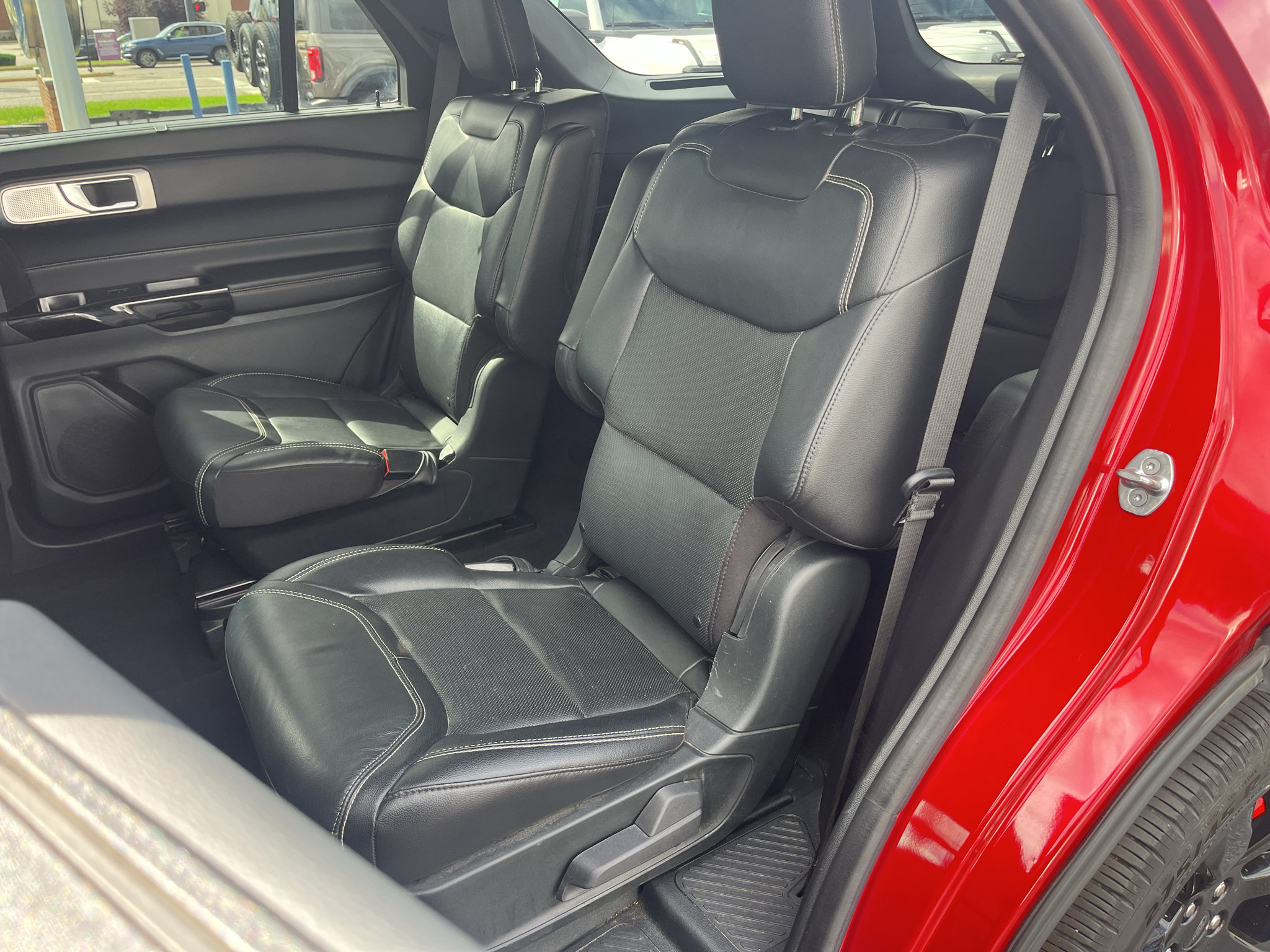 Used 2022 Ford Explorer ST w/ Equipment Group 401A AWD/4WD image 24