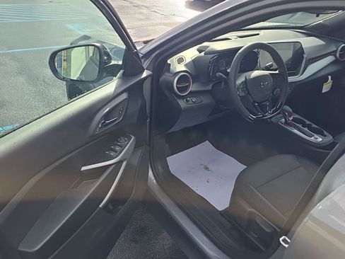 New 2025 Chevrolet Trax RS w/ Driver Confidence Package image 10
