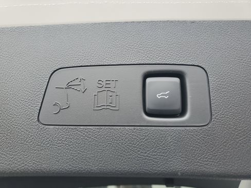 New 2026 Lincoln Corsair Premiere image 30