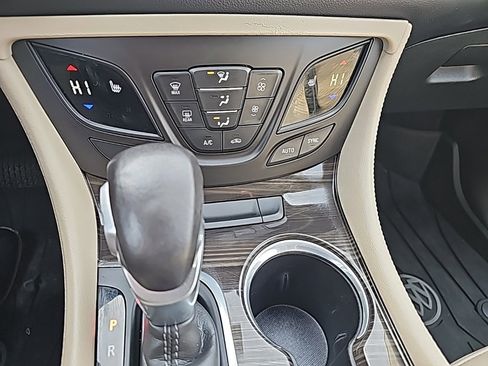 Used 2020 Buick Envision Essence image 30