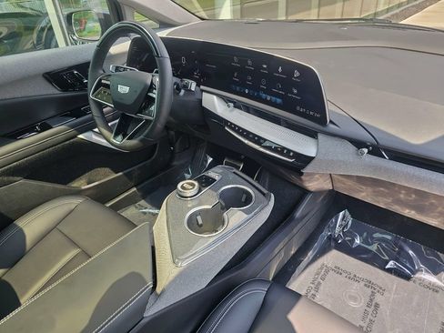 New 2026 Cadillac Optiq Sport 1 AWD/4WD image 10