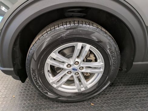 Certified 2023 Ford Explorer XLT w/ Class IV Trailer Tow Package image 7