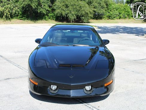 Used 1997 Pontiac Firebird Trans Am image 7