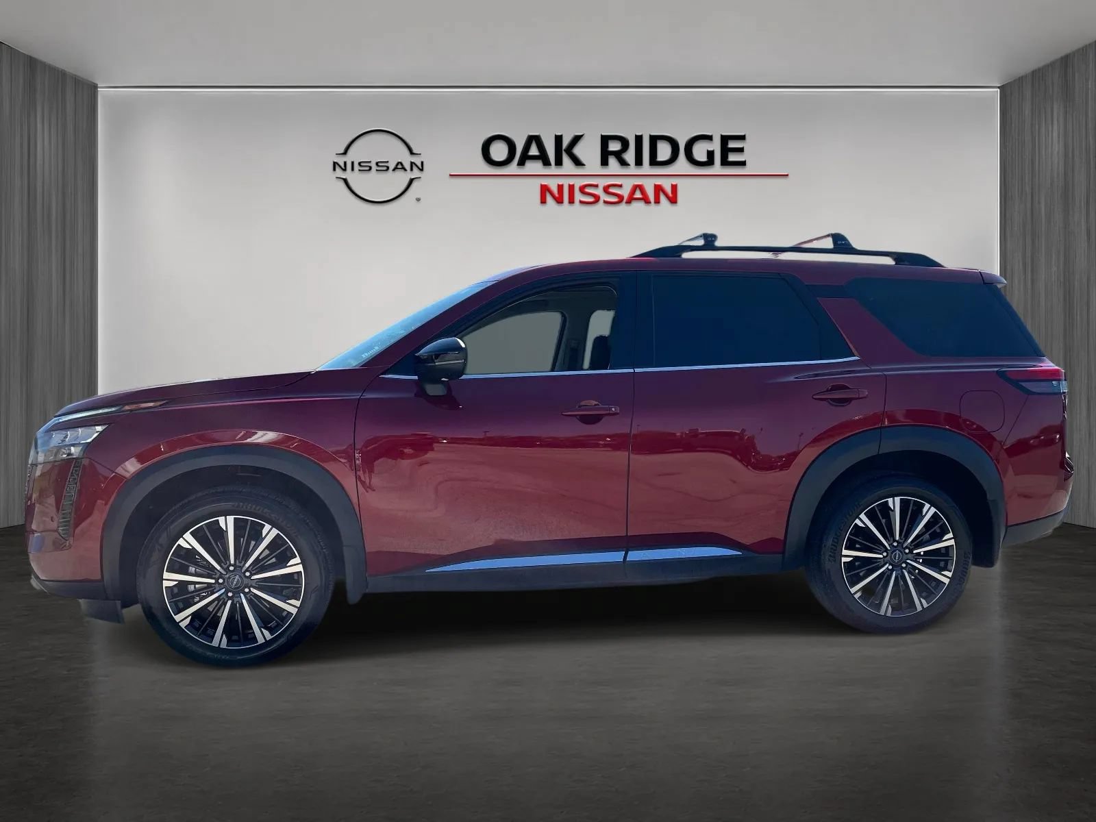 Used 2026 Nissan Pathfinder Platinum w/ Cargo Package AWD/4WD image 6