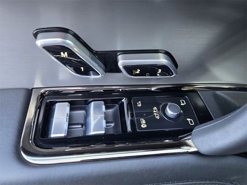 Certified 2024 Land Rover Range Rover Sport Dynamic SE image 26