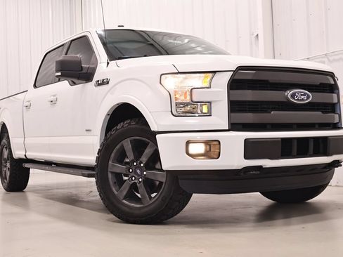 Used 2016 Ford F150 XLT w/ Equipment Group 302A Luxury AWD/4WD image 39