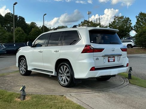 Used 2016 Lexus LX 570 4WD w/ Luxury Package image 6