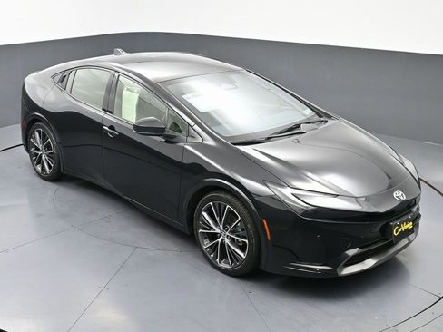 Used 2024 Toyota Prius XLE image 44