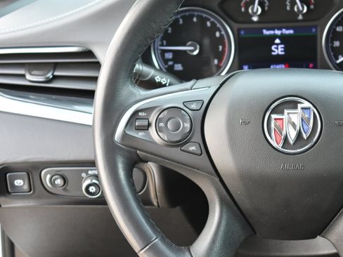Used 2021 Buick Enclave Essence FWD image 9