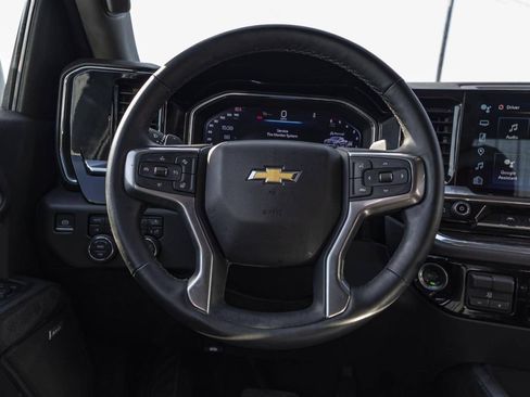 Used 2025 Chevrolet Silverado 1500 LTZ image 8