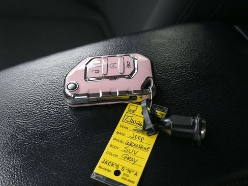 Used 2018 Jeep Wrangler Unlimited Sport S image 16