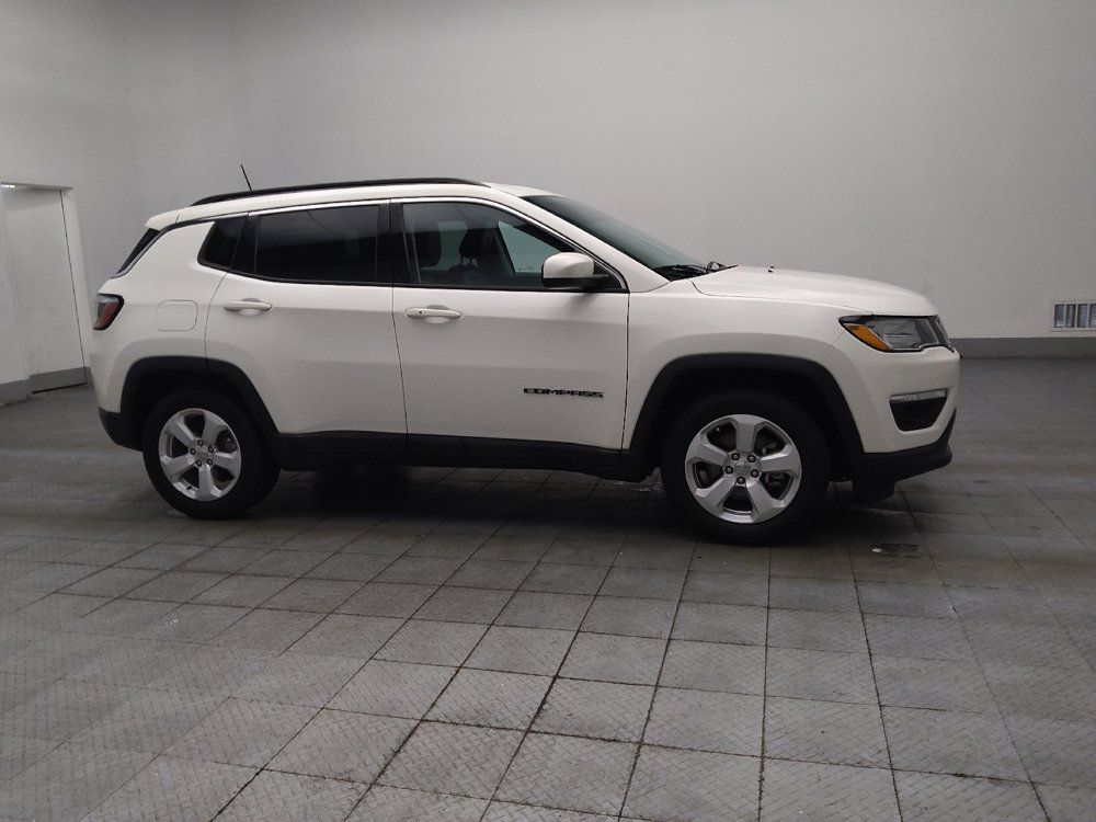 Used 2018 Jeep Compass Latitude w/ Popular Equipment Group FWD image 11