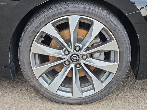 Used 2023 Nissan Maxima Platinum image 8