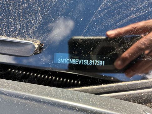 Used 2025 Nissan Versa SV image 22