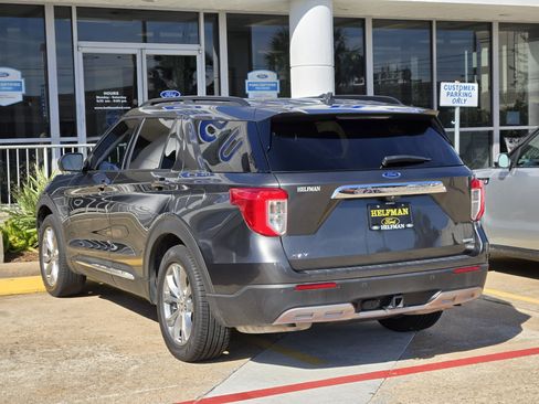 Certified 2020 Ford Explorer XLT w/ Equipment Group 202A image 4