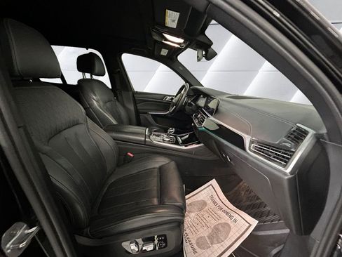 Used 2019 BMW X5 xDrive50i w/ M Sport Package AWD/4WD image 13