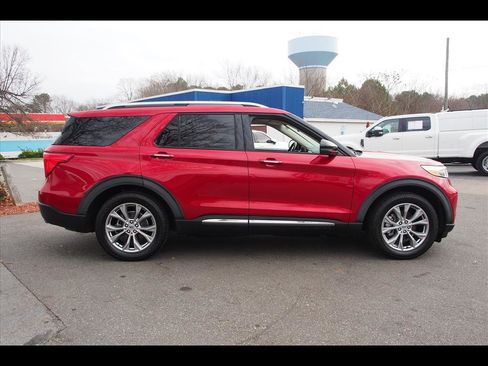 Used 2021 Ford Explorer Limited w/ Equipment Group 301A image 6