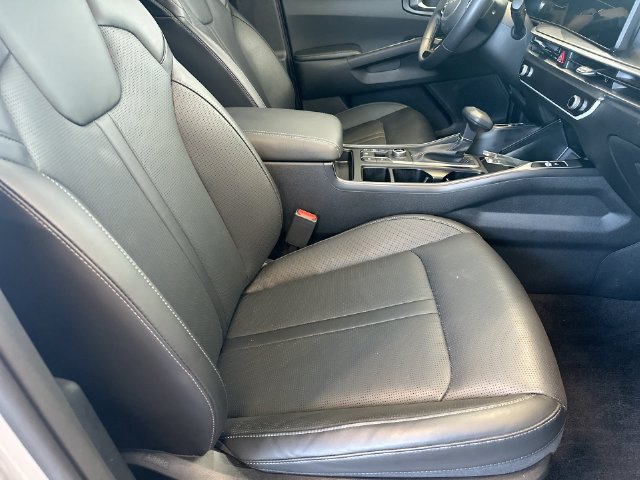 Certified 2025 Kia Sorento EX w/ Panoramic Sunroof Package AWD/4WD image 28