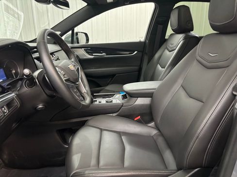Certified 2025 Cadillac XT5 Premium Luxury image 6