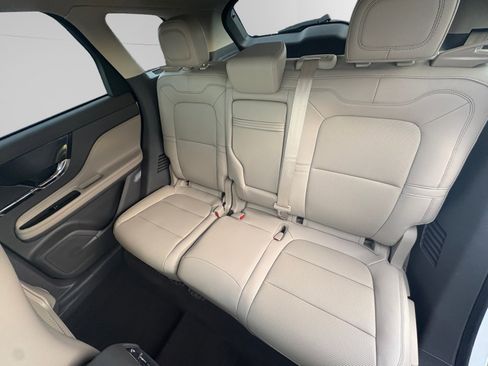 Certified 2024 Lincoln Corsair Premiere w/ Equipment Group 101A image 13