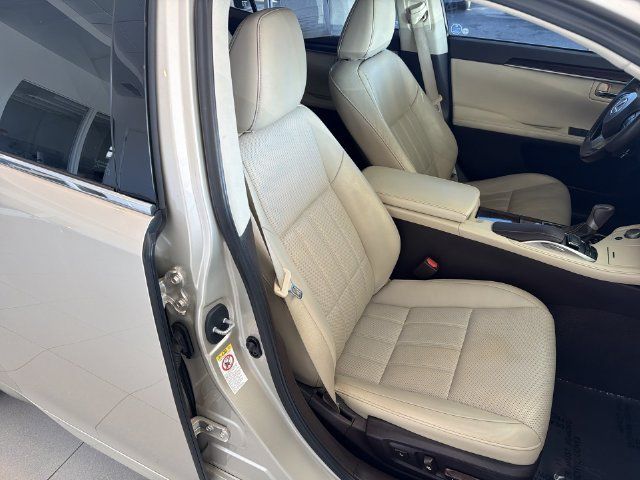 Used 2016 Lexus ES 350 w/ Luxury Package w/Wood Trim FWD image 18