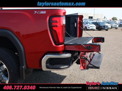 Used 2025 GMC Sierra 3500 SLT w/ SLT Premium Package image 47