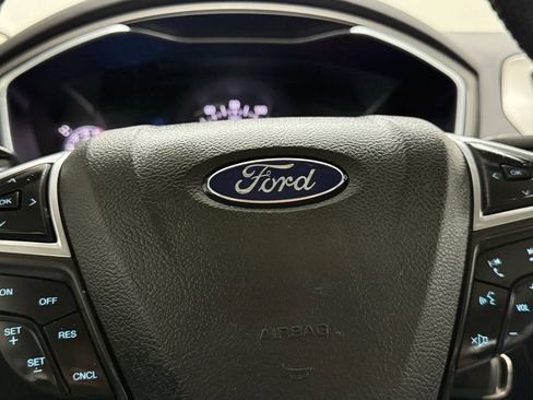 Used 2016 Ford Fusion SE w/ Equipment Group 202A image 13