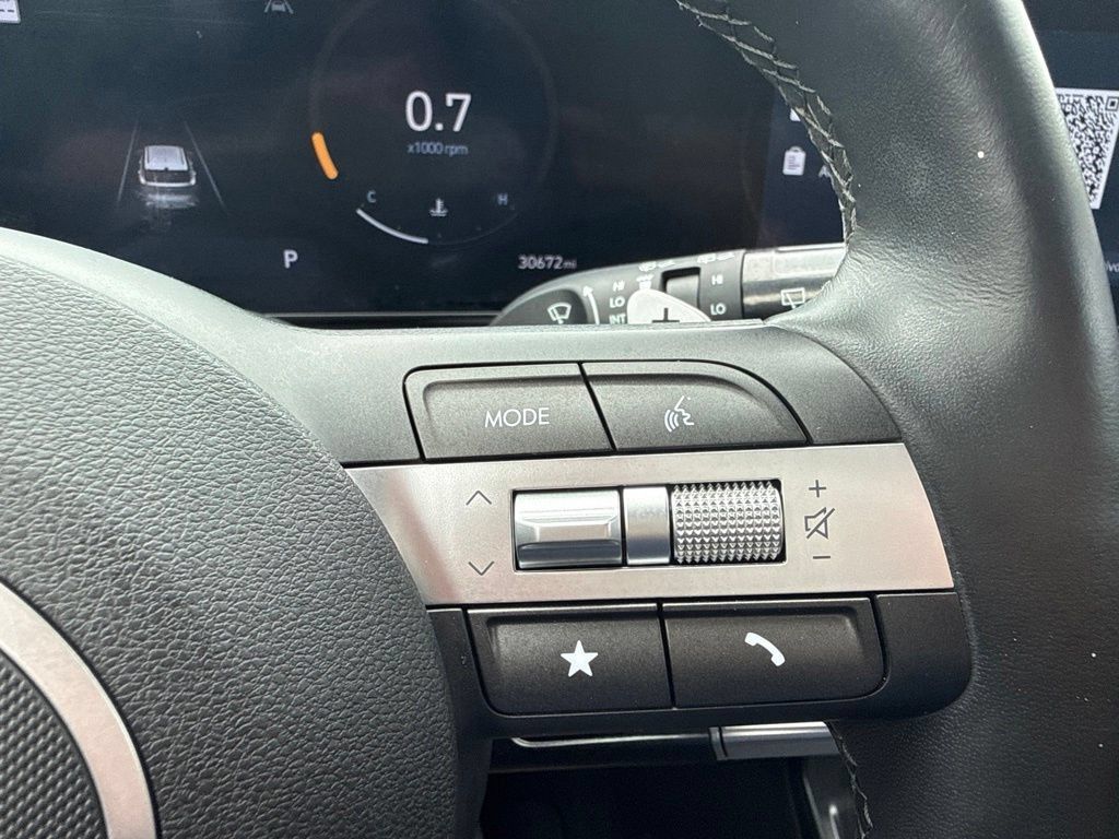 Used 2024 Hyundai Kona Limited AWD/4WD image 20