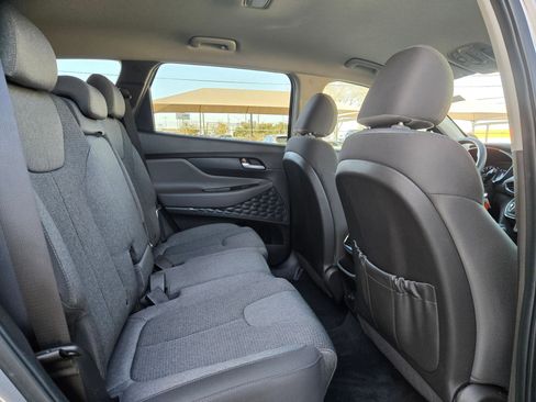 Used 2019 Hyundai Santa Fe SE image 28
