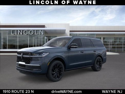 New 2025 Lincoln Navigator Reserve w/ Jet Appearance Package AWD/4WD image 1