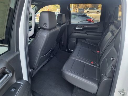 Used 2024 GMC Sierra 1500 SLT image 13