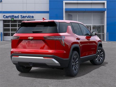 New 2026 Chevrolet Equinox LT image 4