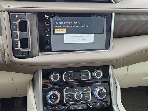 Used 2024 GMC Yukon Denali w/ Denali Reserve Package AWD/4WD image 22