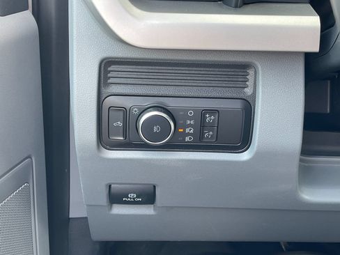 Used 2023 Ford F350 XL AWD/4WD image 28