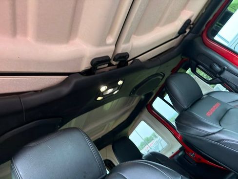 Certified 2021 Jeep Wrangler Unlimited Rubicon AWD/4WD image 16