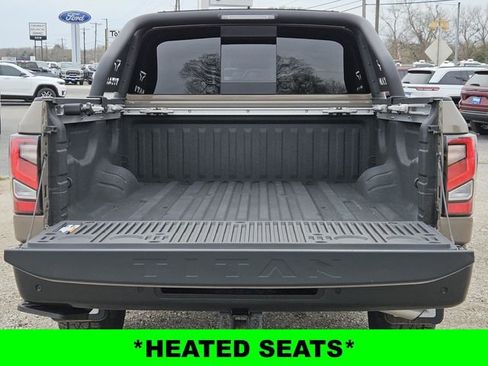 Used 2023 Nissan Titan PRO-4X w/ Pro-4x Convenience Package image 13