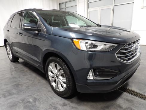 Used 2023 Ford Edge Titanium AWD/4WD image 2