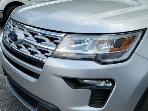 Used 2019 Ford Explorer XLT w/ Equipment Group 201A FWD image 9