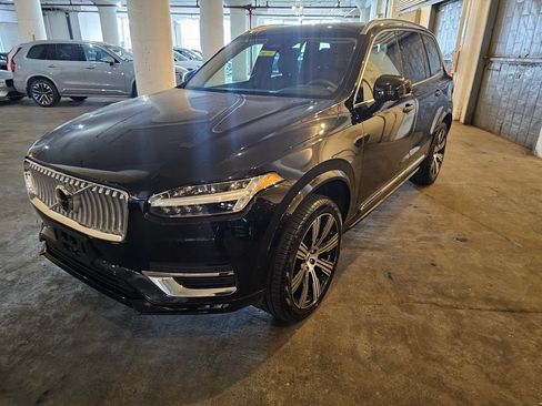 Certified 2025 Volvo XC90 B6 Plus w/ Protection Package Premier AWD/4WD image 1