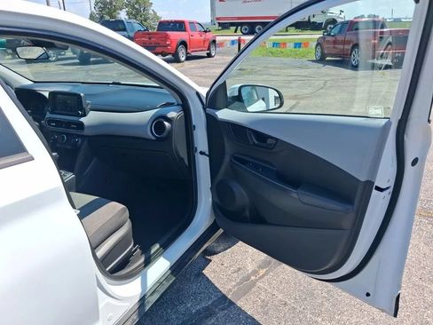 Used 2021 Hyundai Kona SE AWD/4WD image 24