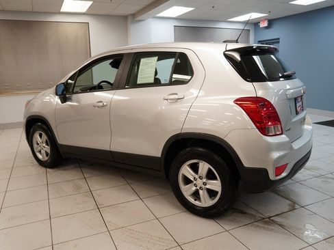 Used 2021 Chevrolet Trax LS image 7