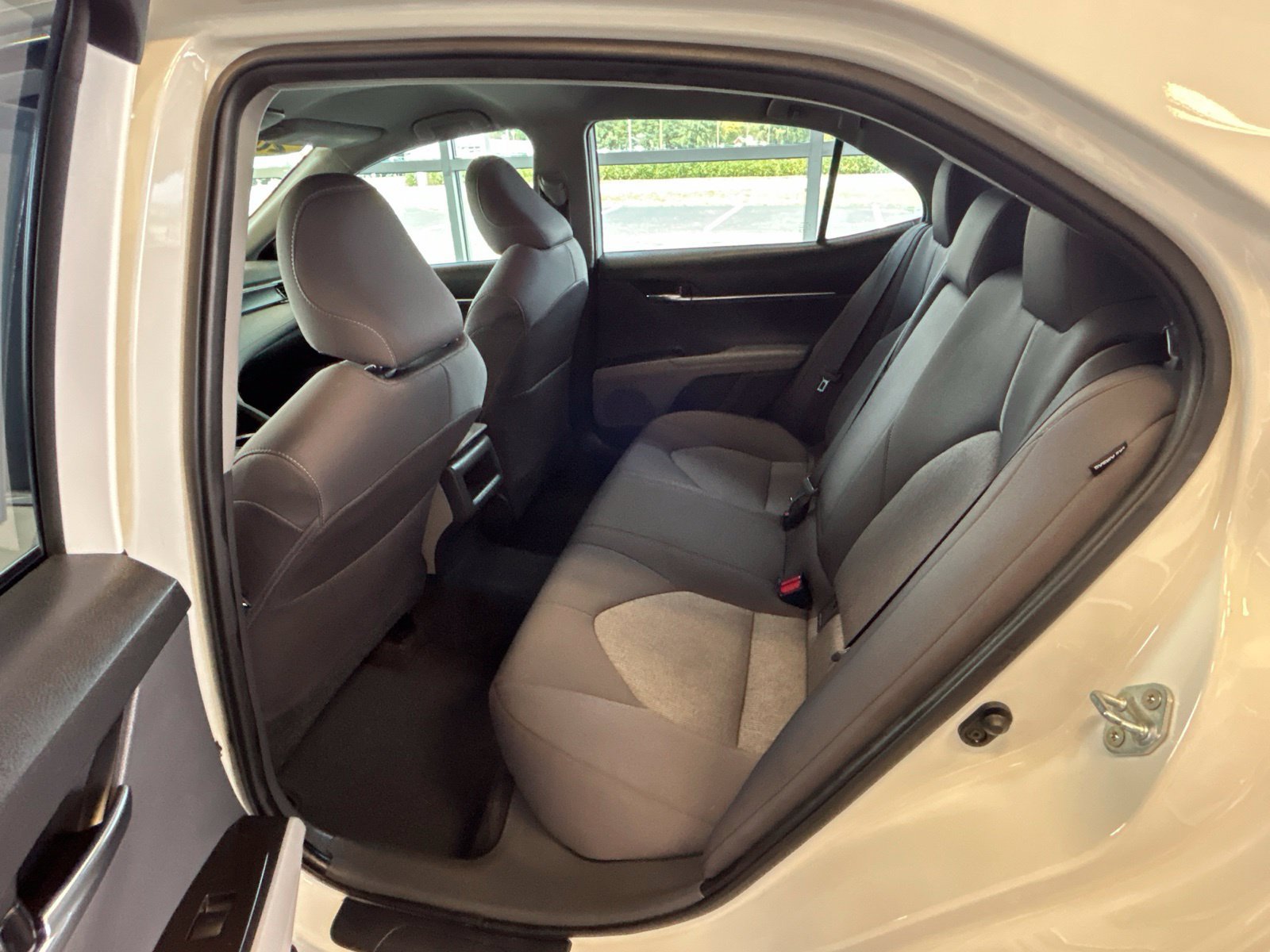 Used 2021 Toyota Camry LE w/ Carpet Mat Package (TMS) FWD image 12